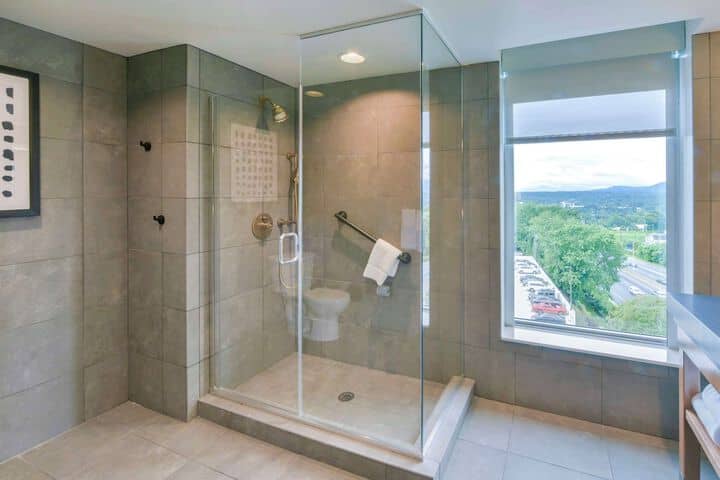 Bathroom shower