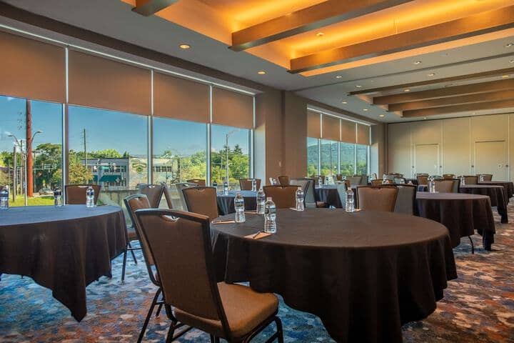 Meeting facility